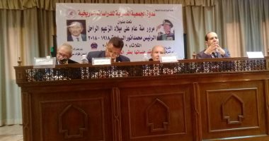 محمد ثروت يلقى بحثا فى مؤتمر مائة عام على ميلاد السادات