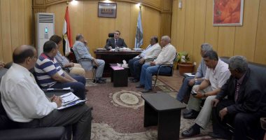 صور.. نائب محافظ الأقصر يبحث توفير خدمات باللغة الصينية بالمواقع السياحية