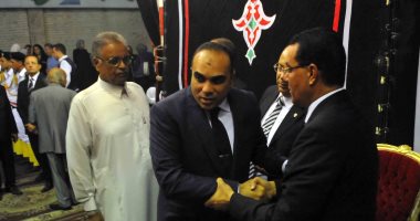 صور.. رئيس بمحكمة استئناف القاهرة يتلقى العزاء فى وزير العدل الأسبق