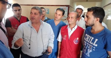 صور.. وكيل الصحة بجنوب سيناء يتفقد مركز مبادرة القضاء على فيروس سى برأس سدر