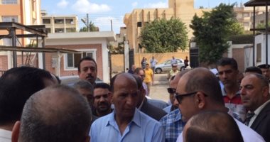 صور.. محافظ الغربية يفتتح مدرسة ويوجه بصيانة ماكينات الغسيل الكلوى بكفر الزيات