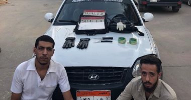 ضبط طالبين بتهمة سرقة تاكسى من قائده بالإكراه فى القطامية