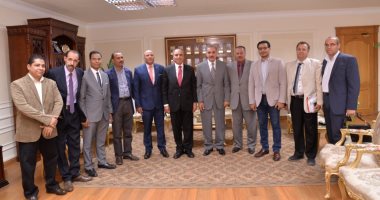 كواليس لقاء عبد المحسن سلامة بصحفيى الصعيد ومحافظ أسيوط.. صور