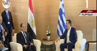 الرئيس السيسي يصل مقر انعقاد القمة الثلاثية فى جزيرة "كريت"