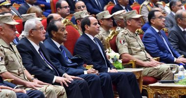 السيسى: الزيادة السكانية تحدٍ كبير أمام الدولة وعدم الوعى يهدم أى شىء