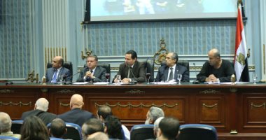 انسحاب رئيس الاتحاد التعاونى من اجتماع زراعة البرلمان.. ووزير قطاع الأعمال: عارف الأزمة