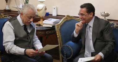  عبد الرحيم على يساهم فى حل مشكلات مدارس الدقى والعجوزة بعد اجتماع مع وزير التعليم