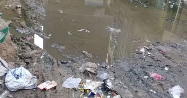 أهالى بشتيل يشكون من انتشار مياه الصرف الصحى بشارع الرغامة بمنطقة المتربة