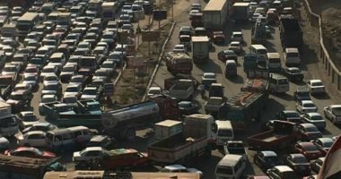 قارئ يشكو من الزحام المرورى بالمعادى