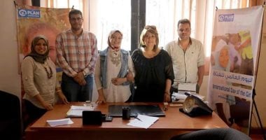 القومي للمرأة بالقليوبية يستقبل طالبة لتكون مقررة المجلس ليوم واحد