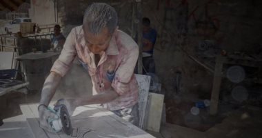 فيديو معلوماتي.. كيفية التأمين الصحي على عمال المحاجر