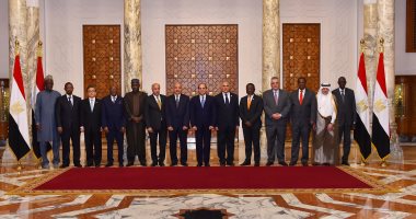الرئيس يكشف لوفود دول المياه دور مصر فى الحفاظ على المياه.. السيسى: مصر تؤمن بالتعاون العابر للحدود.. ويؤكد: ننادى بعدم استغلال قضايا المياه سياسيا.. ونحرص لتعزيز التعاون مع الأشقاء بدول حوض نهر النيل