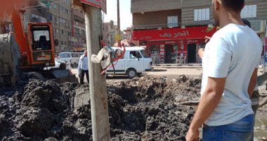 المرور ينتهى من أعمال إصلاح كابل كهرباء فى شارع ريحان بوسط القاهرة 