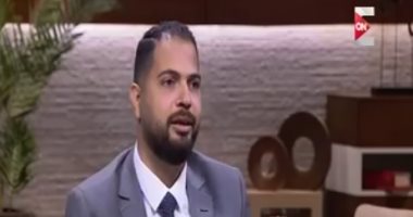 فيديو.. خبير تكنولوجيا يحذر من تعرض الأطفال للهواتف من سن 2 لـ12 عاما بـ"كلام ستات"