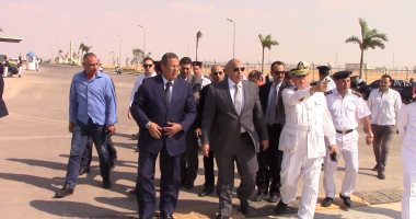 صور.. مدير أمن الجيزة يتفقد الخدمات الأمنية بمطار سفنكس الدولى