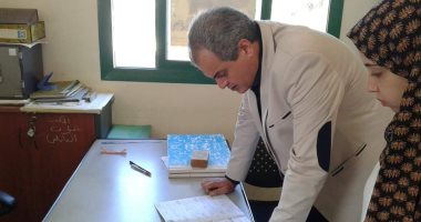 وكيل وزارة الصحة بالبحر الأحمر يعاين أماكن إجراء المسح الطبى لفيرس سى بالغردقة 