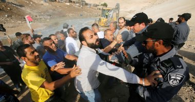 اشتباكات بين جنود الاحتلال وفلسطينيين فى قرية خان الأحمر