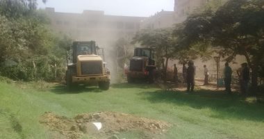 حملات مكثفة بأحياء القاهرة لإزالة التعديات ومخالفات البناء 