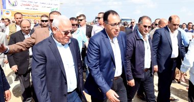 رئيس الوزراء يتفقد منطقة الأنفاق بشرق التفريعة 