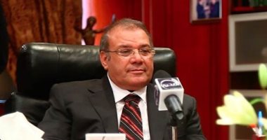 حسن راتب يدير جلسة دور الإعلام فى تحدى أزمة المياه بأسبوع القاهرة الأول للمياه