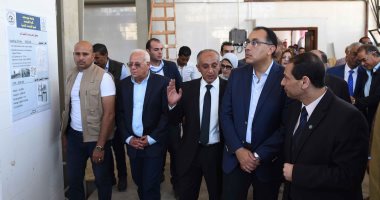 رئيس الوزراء يتفقد مجمع المعامل والورش بكلية الهندسة جامعة بورسعيد