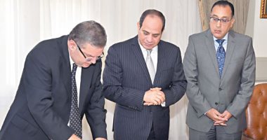 شركات قطاع الأعمال العام ثروة مصر القادمة.. الرئيس السيسى أطلق استراتيجية الإنقاذ والتطوير والتحديث والبداية بالغزل والنسيج بتكلفة 21 مليار جنيه