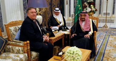 الملك سلمان يلتقى وزير الخارجية الأمريكى بالرياض