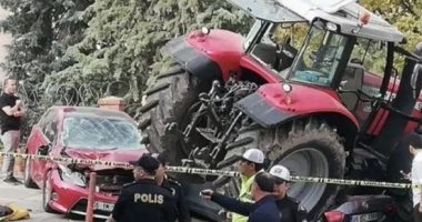 صور.. شرطة تركيا تطلق النار على سائق جرار لمحاولته اقتحام سفارة إسرائيل