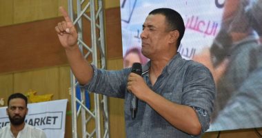 صور.. تفاصيل حفل هشام الجخ بجامعة سوهاج وتكدس الطلاب حوله