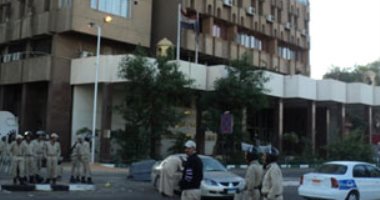 تفاصيل القبض على 3 متهمين بدفن سارق فى الرمال حيا وتصويره بأسوان