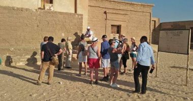 وفد هولندى يزور المعالم الأثرية والسياحية بالمنيا