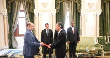 الرئيس عبد ربه منصور يتسلم أوراق اعتماد عدد من السفراء لدى اليمن
