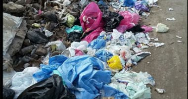 شكوى من انتشار القمامة والمخلفات الطبية خلف مصنع طنطا للزيوت