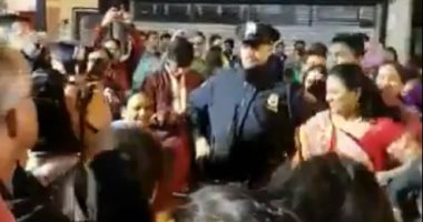 رقص وضحك ولعب.. شاهد طرق احتفال الهنود بمهرجان دوسريه فى شوارع نيويورك