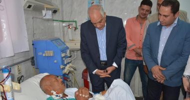 محافظ الجيزة يتفقد الأقسام بمستشفتى أبو النمرس والبدرشين