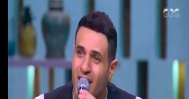 شاهد.. الفنان محمد نور يغنى هندى والجمهور يطلبه للغناء فى "نيودلهى"