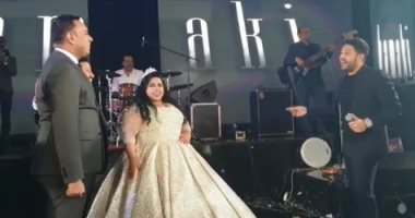 شاهد مفأجاة محمود الليثى لـ"حماقى" فى حفل زفاف شيماء سيف