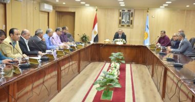 محافظ أسيوط: حلول عاجلة لبدء تشغيل محطة مياه ديروط المرشحة بقرية شلش