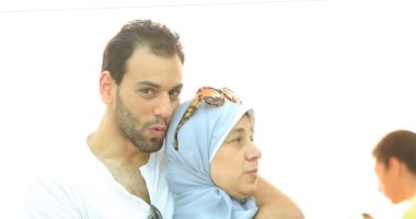 قصة صور .. شاهد الجانب الأخر فى حياة "برنس" الإسكواش محمد الشوربجى
