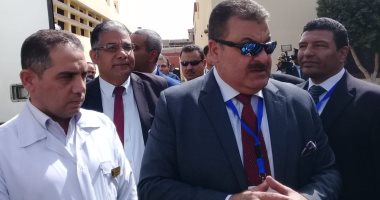 صور.. جولة تفقديه داخل مطعم سجون طرة