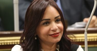 النائبة سعاد المصرى تثمن قرار محافظ بورسعيد بتمليك 58 مصنعا للشباب