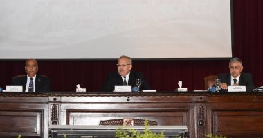 جامعة القاهرة تكرم 50 من الأساتذة والعاملين المشاركين فى حرب أكتوبر