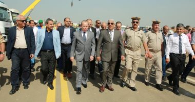محافظ كفرالشيخ: هنكون أول ناس فى الشارع أنا ومدير الأمن إن حدثت سيول.. صور
