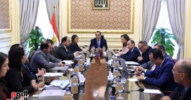 رئيس الوزراء يبحث جذب الكيانات الاستثمارية العالمية وتوطينها بمصر