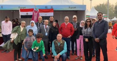 إقبال كبير من الجمهور الصينى على الجناح المصرى فى المعرض الخيرى ببكين