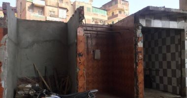 صور.. شرطة المرافق بالشرقية تزيل 120 كشك ومحل مخالف بحلقة السمك