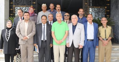 محافظ المنوفية يستقبل أعضاء حزب الشعب الجمهورى ويؤكد ضرورة المشاركة المجتمعية 