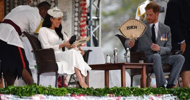الأمير هارى وزوجته ماركل يسيران على خطى الملكة إليزابيث فى رحلتهما لفيجى