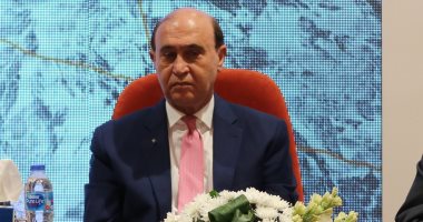 240 سفينة تعبر قناة السويس بحمولة 15.5 مليون طن فى 5 أيام
