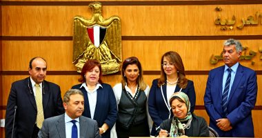 صور.. غادة والى تشهد توقيع بروتوكول تعاون لرعاية الفائزين بـ "إبهار مصر"